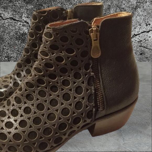 kanna Spain Belos Leather Laser Cut Loop Zip Booties Black Size 6/36 - Picture 8 of 10